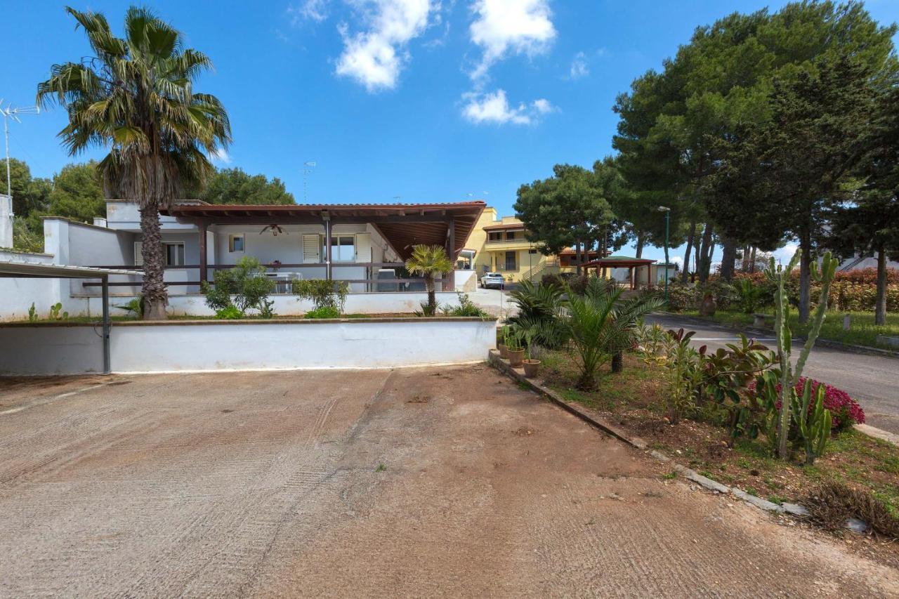 Residence Garden Sea Porto Cesareo Buitenkant foto
