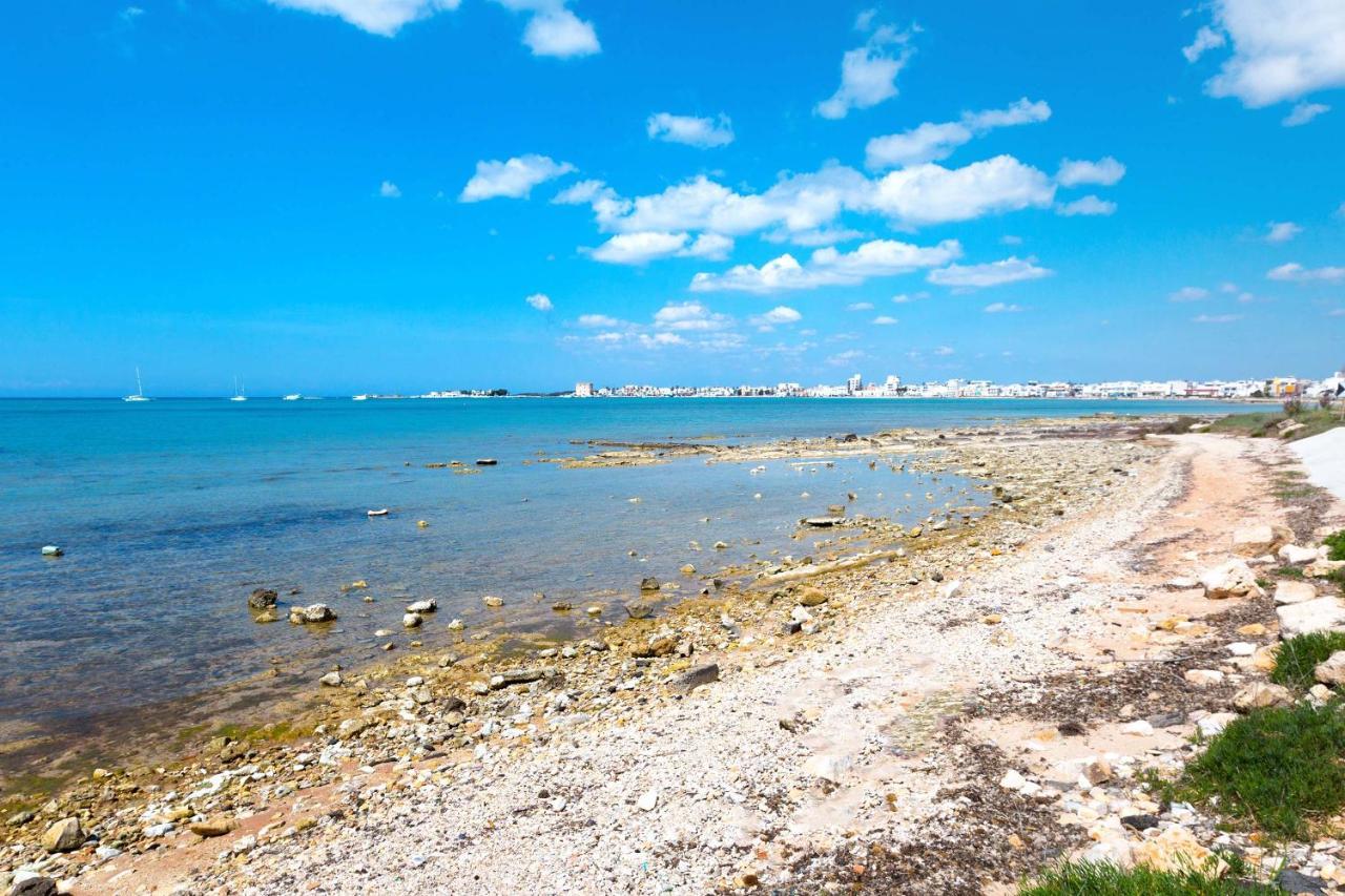 Residence Garden Sea Porto Cesareo Buitenkant foto