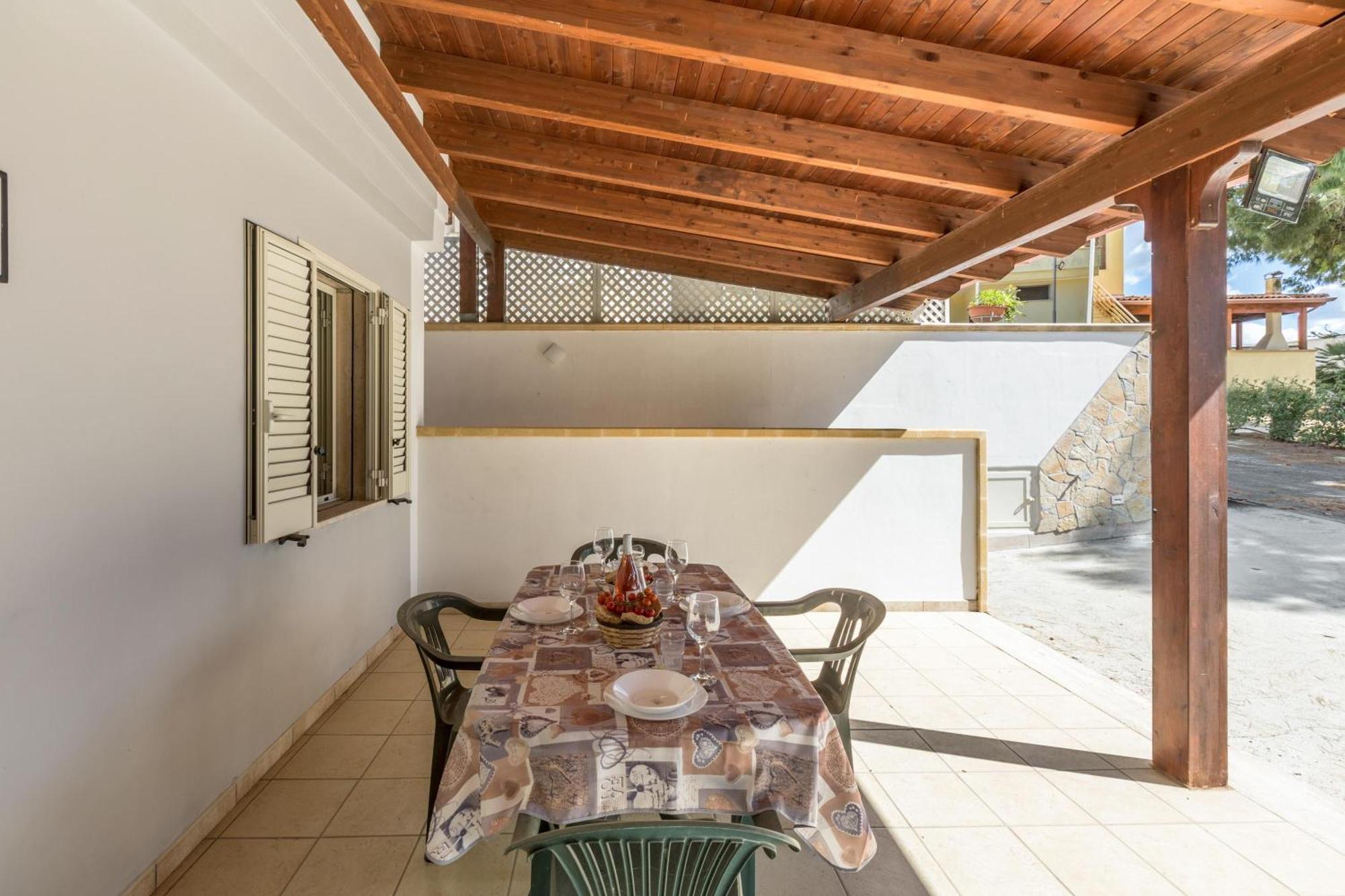 Residence Garden Sea Porto Cesareo Buitenkant foto