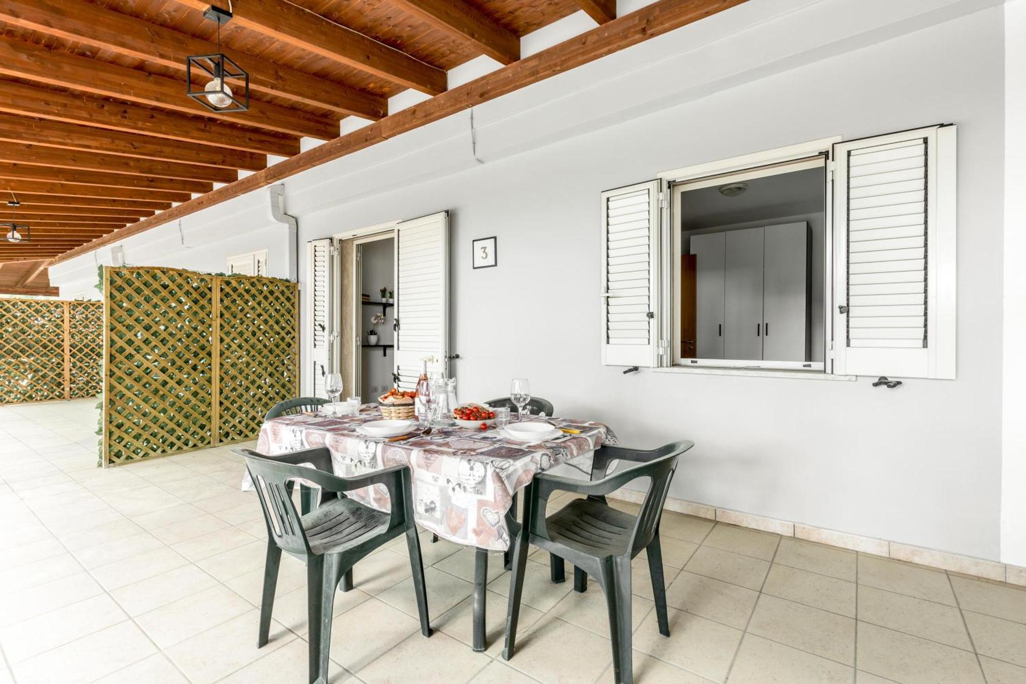 Residence Garden Sea Porto Cesareo Buitenkant foto